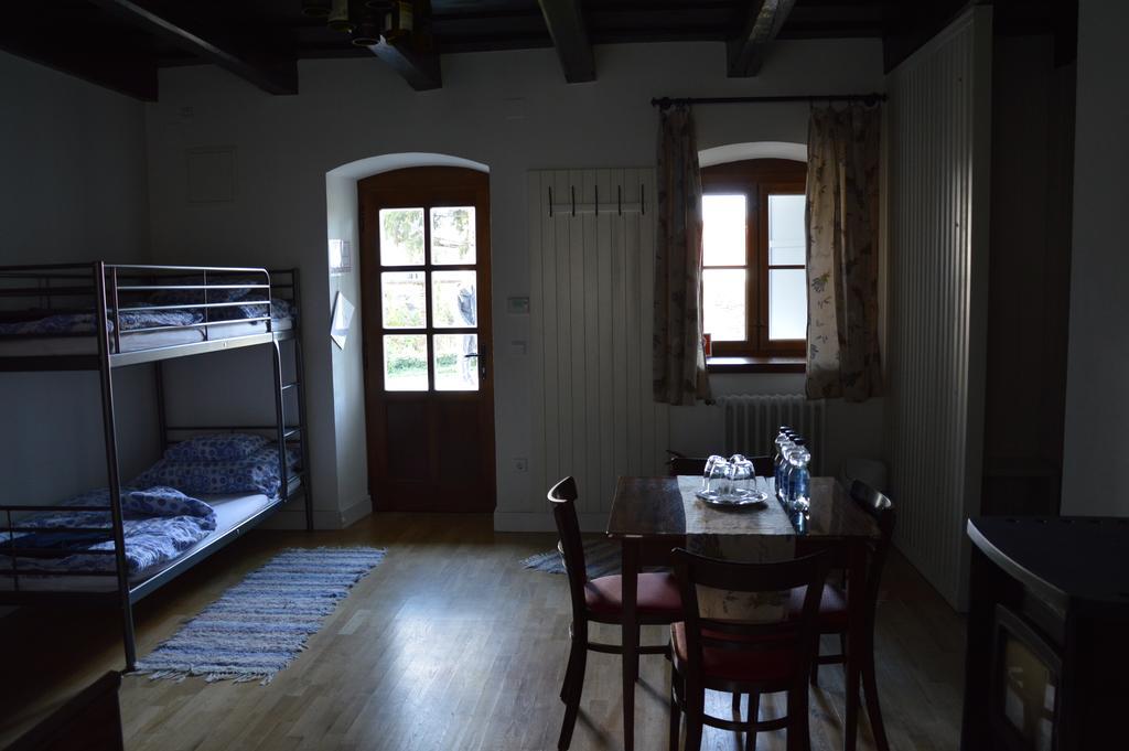 Bagolyvár Fogadó- Újfalusy Márton Vendégház Zirc Exterior foto