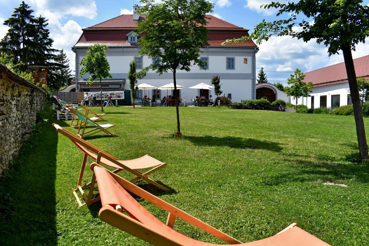 Bagolyvár Fogadó- Újfalusy Márton Vendégház Zirc Exterior foto
